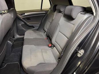 Volkswagen Golf 2.0 TDI BlueMotion Tech SE DSG Euro 5 (s/s) 5dr
