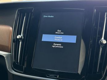 Volvo S90 2.0 D4 Inscription Auto Euro 6 (s/s) 4dr