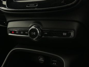 Volvo XC40 2.0 T5 R-Design Pro Auto AWD Euro 6 (s/s) 5dr