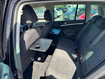 Volkswagen Tiguan 2.0 TDI BlueMotion Tech SE DSG 4WD Euro 5 (s/s) 5dr