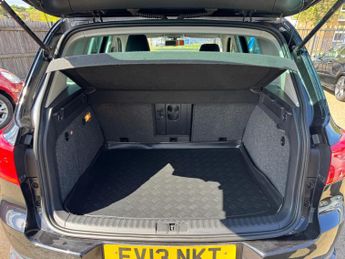 Volkswagen Tiguan 2.0 TDI BlueMotion Tech SE DSG 4WD Euro 5 (s/s) 5dr