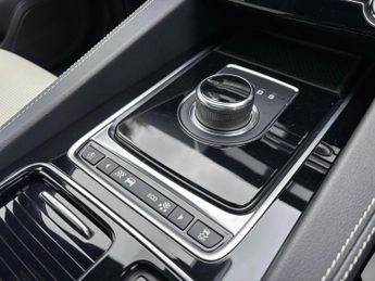 Jaguar F-PACE 2.0 D180 R-Sport Auto AWD Euro 6 (s/s) 5dr