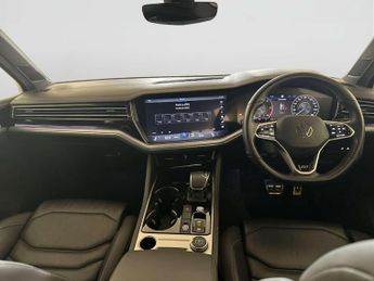 Volkswagen Touareg 3.0 TDI V6 R-Line Tech SUV 5dr Diesel Tiptronic 4Motion Euro 6 (