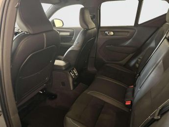 Volvo XC40 1.5h T4 Recharge 10.7kWh R-Design SUV 5dr Petrol Plug-in Hybrid 