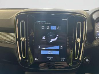 Volvo XC40 1.5h T4 Recharge 10.7kWh R-Design SUV 5dr Petrol Plug-in Hybrid 
