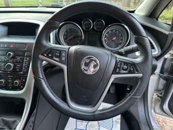 Vauxhall Astra 1.6 16v SRi Euro 5 5dr