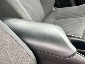 Toyota C-HR 1.8 VVT-h Icon CVT Euro 6 (s/s) 5dr