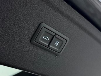 Audi Q5 2.0 TFSIe 55 S line Competition SUV 5dr Petrol Plug-in Hybrid S 