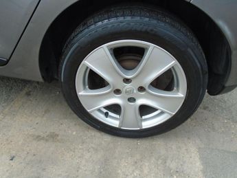 Renault Clio 1.2 16V Expression + Euro 5 5dr