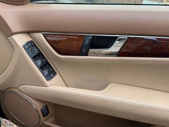 Mercedes-Benz C Class 3.0 C280 V6 Elegance G-Tronic Euro 4 4dr