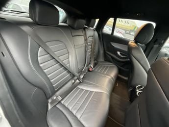 Mercedes-Benz Eqc 400 AMG LINE PREMIUM 4M