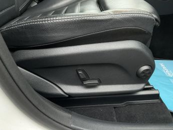 Mercedes-Benz Eqc 400 AMG LINE PREMIUM 4M