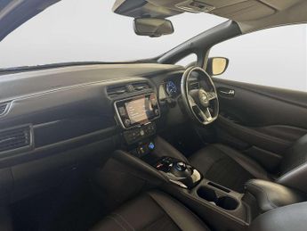 Nissan Leaf 40kWh N-Connecta Hatchback 5dr Electric Auto (150 ps)
