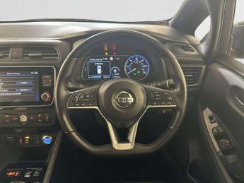 Nissan Leaf 40kWh N-Connecta Hatchback 5dr Electric Auto (150 ps)