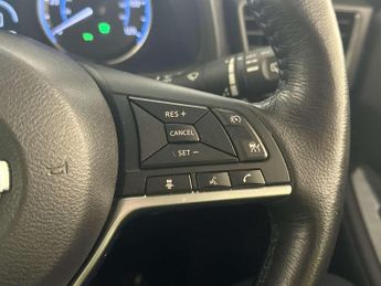 Nissan Leaf 40kWh N-Connecta Hatchback 5dr Electric Auto (150 ps)