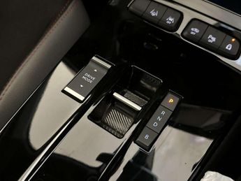 Vauxhall Mokka Electric 50kWh SRi Premium SUV 5dr Electric Auto (136 ps)