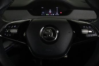 Skoda Enyaq iV 62kWh 60 Nav Loft Auto 5dr