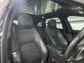 Jaguar F-PACE 2.0 D240 Chequered Flag Auto AWD Euro 6 (s/s) 5dr