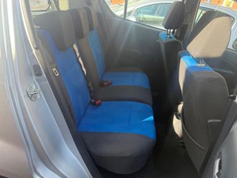 Vauxhall Agila 1.2 16V Club Auto Euro 4 5dr (AC)