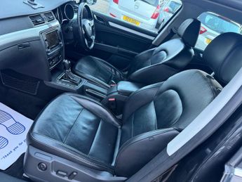 Skoda Superb 2.0 TDI Elegance DSG Euro 5 (s/s) 5dr