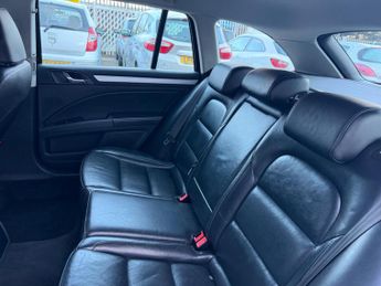 Skoda Superb 2.0 TDI Elegance DSG Euro 5 (s/s) 5dr