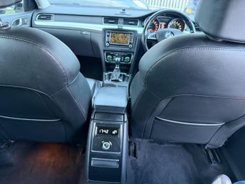 Skoda Superb 2.0 TDI Elegance DSG Euro 5 (s/s) 5dr