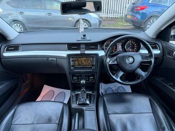 Skoda Superb 2.0 TDI Elegance DSG Euro 5 (s/s) 5dr