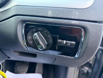 Skoda Superb 2.0 TDI Elegance DSG Euro 5 (s/s) 5dr