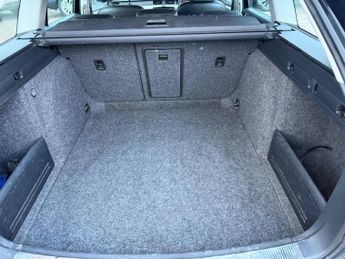 Skoda Superb 2.0 TDI Elegance DSG Euro 5 (s/s) 5dr