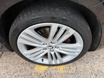 Skoda Superb 2.0 TDI Elegance DSG Euro 5 (s/s) 5dr