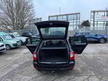Skoda Superb 2.0 TDI Elegance DSG Euro 5 (s/s) 5dr