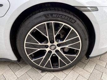 Porsche Taycan Performance Plus 93.4kWh Auto RWD 4dr (11kW Charger)