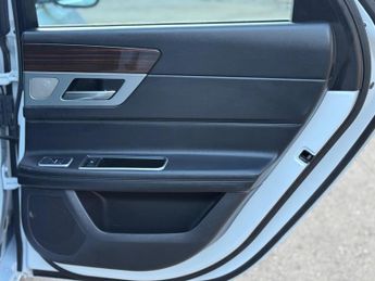 Jaguar XF 2.0d Portfolio Auto Euro 6 (s/s) 4dr