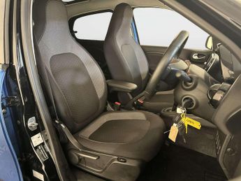 Smart forfour 17.6kWh Premium Hatchback 5dr Electric Auto (22kW Charger) (82 p