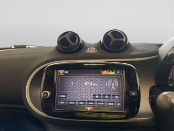 Smart forfour 17.6kWh Premium Hatchback 5dr Electric Auto (22kW Charger) (82 p