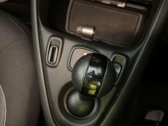 Smart forfour 17.6kWh Premium Hatchback 5dr Electric Auto (22kW Charger) (82 p