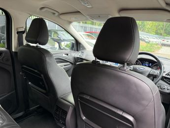 Ford Kuga 2.0 TDCi Vignale Powershift AWD Euro 6 (s/s) 5dr