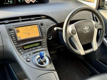 Toyota Prius 1.8 VVT-h T Spirit 10th Anniversary CVT Euro 5 (s/s) 5dr
