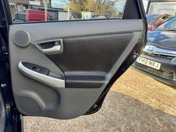 Toyota Prius 1.8 VVT-h T Spirit 10th Anniversary CVT Euro 5 (s/s) 5dr