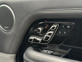 Land Rover Range Rover 4.4 SD V8 Autobiography Auto 4WD Euro 6 (s/s) 5dr