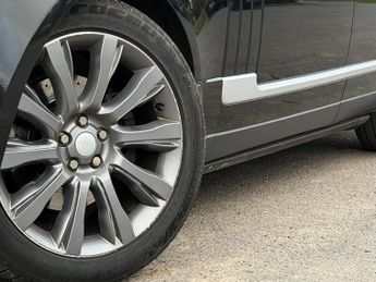 Land Rover Range Rover 3.0 TD V6 Vogue Auto 4WD Euro 5 (s/s) 5dr