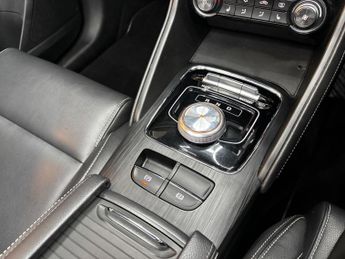 MG MG ZS 44.5kWh Exclusive Auto 5dr