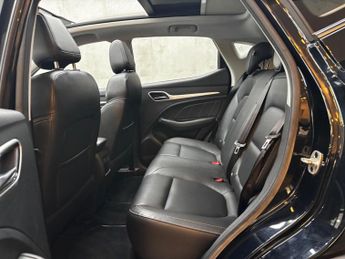 MG MG ZS 44.5kWh Exclusive Auto 5dr