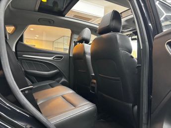 MG MG ZS 44.5kWh Exclusive Auto 5dr