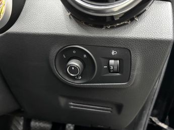 MG MG ZS 44.5kWh Exclusive Auto 5dr