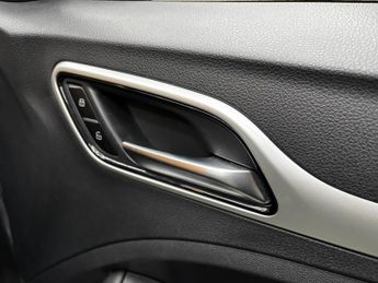 MG MG ZS 44.5kWh Exclusive Auto 5dr