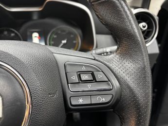 MG MG ZS 44.5kWh Exclusive Auto 5dr