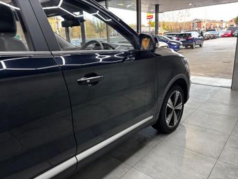 MG MG ZS 44.5kWh Exclusive Auto 5dr