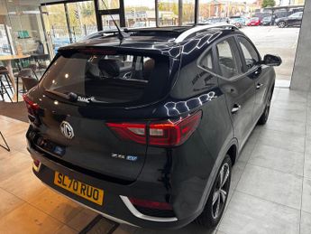 MG MG ZS 44.5kWh Exclusive Auto 5dr