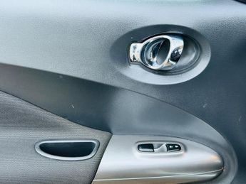 Nissan Juke 1.6 Acenta Premium Euro 5 (s/s) 5dr